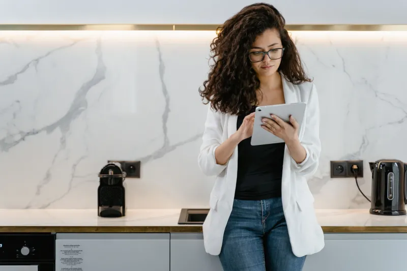 The Quiet Signal: Why IQOS Has Become the Understated Status Marker in American Professional Circles