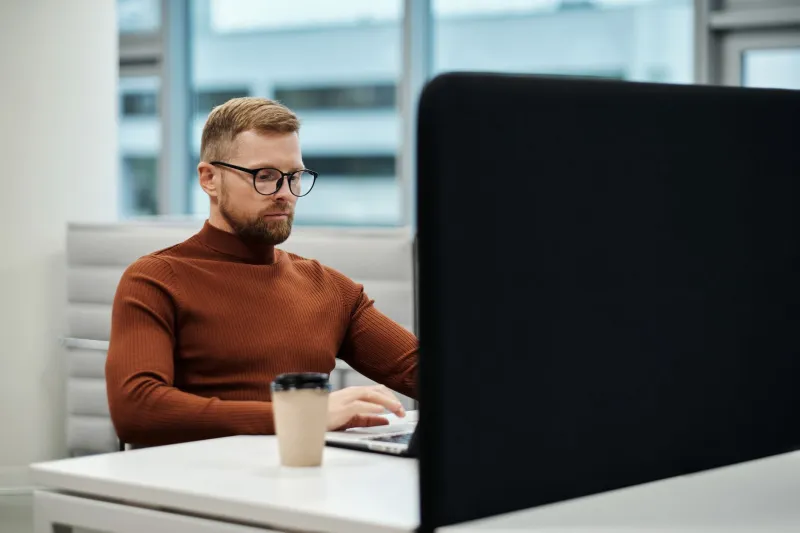 Unbroken Focus: How Adult IQOS Switchers Are Quietly Logging More Deep Work Hours